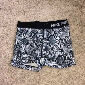 Nike spandex